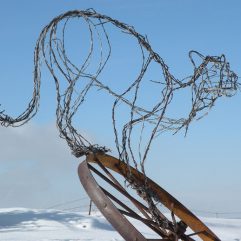Wire Mountain Lion Sculpture