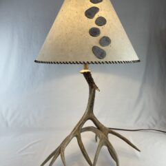 typical mule deer antler table lamp